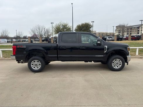 Used 2019 Ford F250 XL w/ STX Appearance Package image 3