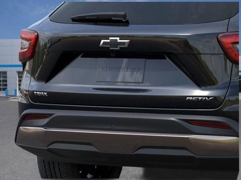 New 2026 Chevrolet Trax ACTIV w/ Sunroof Package image 15
