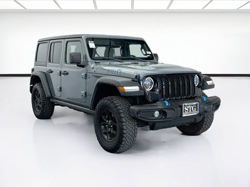 Used 2024 Jeep Wrangler Unlimited AWD/4WD image 3