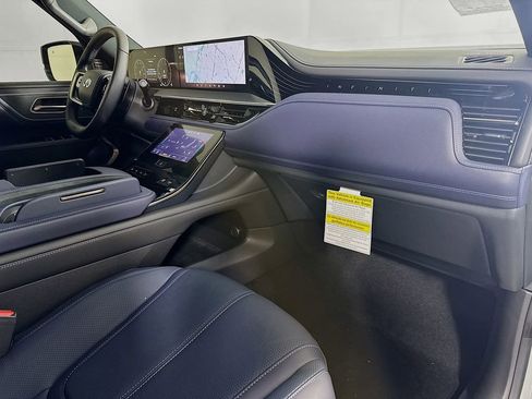 New 2026 INFINITI QX80 4WD image 38