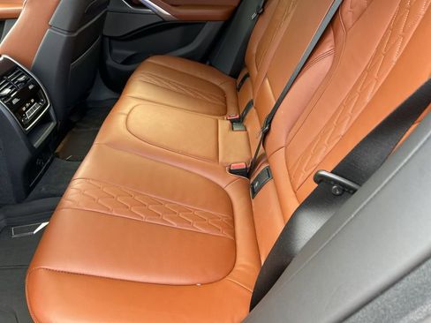 Used 2023 BMW X6 xDrive40i w/ Executive Package image 9