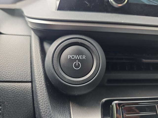 Used 2025 Toyota Prius LE FWD image 25