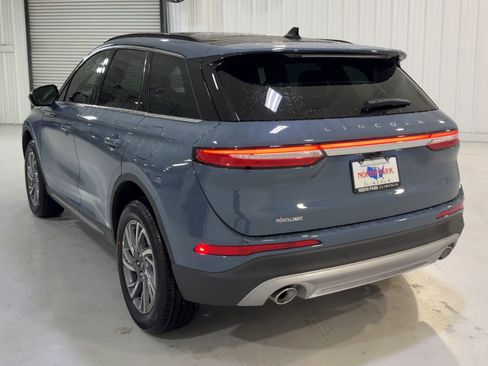 New 2026 Lincoln Corsair Premiere image 8