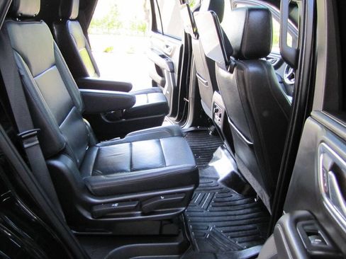 Used 2021 Chevrolet Tahoe Z71 w/ Luxury Package image 22