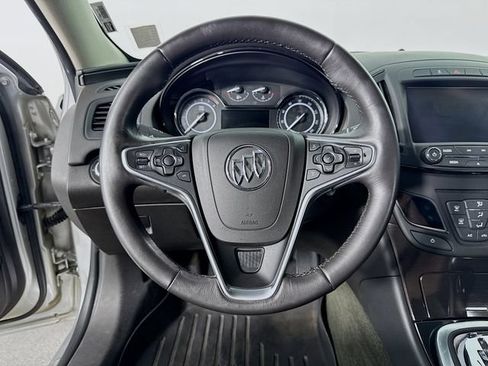 Used 2017 Buick Regal AWD image 12