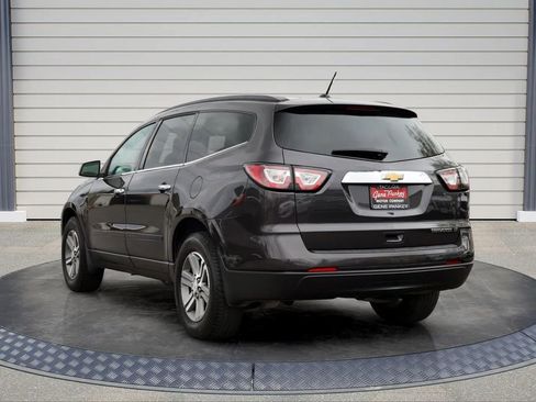 Used 2015 Chevrolet Traverse LT FWD image 5