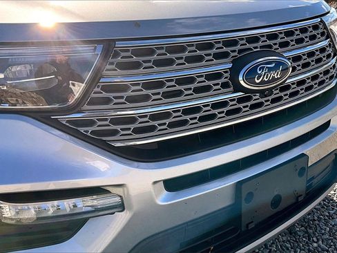 Used 2021 Ford Explorer Limited w/ Equipment Group 301A image 25