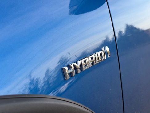 Used 2018 Toyota Prius C Four image 10