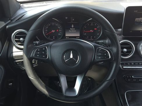 Used 2017 Mercedes-Benz GLC 300 4MATIC image 13