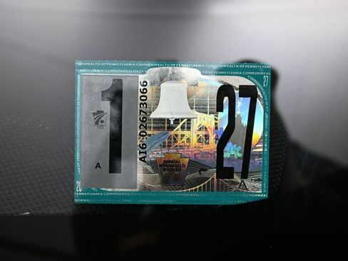 Used 2022 Tesla Model S image 7