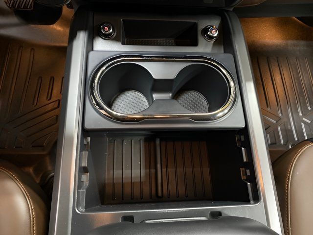 Used 2017 Nissan Titan Platinum Reserve AWD/4WD image 18