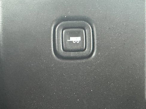 Used 2020 Chevrolet Express 2500 w/ Communications Package RWD image 12