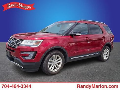 Used 2017 Ford Explorer XLT w/ Equipment Group 202A FWD image 1