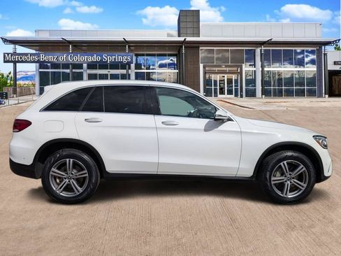 Certified 2022 Mercedes-Benz GLC 300 4MATIC image 4