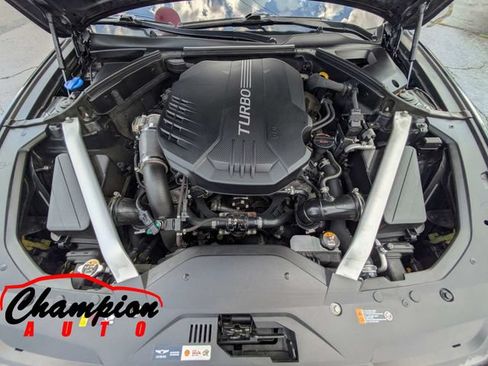 Used 2019 Genesis G70 3.3T Design RWD image 14