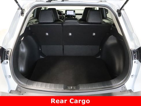 Certified 2024 Toyota Corolla Cross XLE image 33