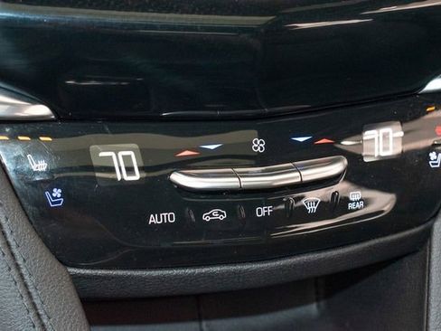 Used 2023 Cadillac XT6 Sport w/ Technology Package AWD/4WD image 35