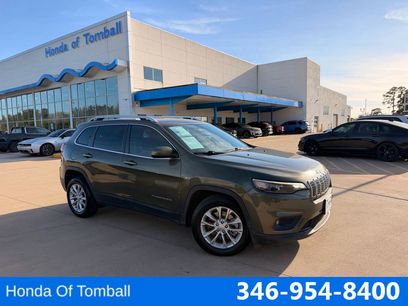 Used 2019 Jeep Cherokee Latitude w/ Popular Appearance Group