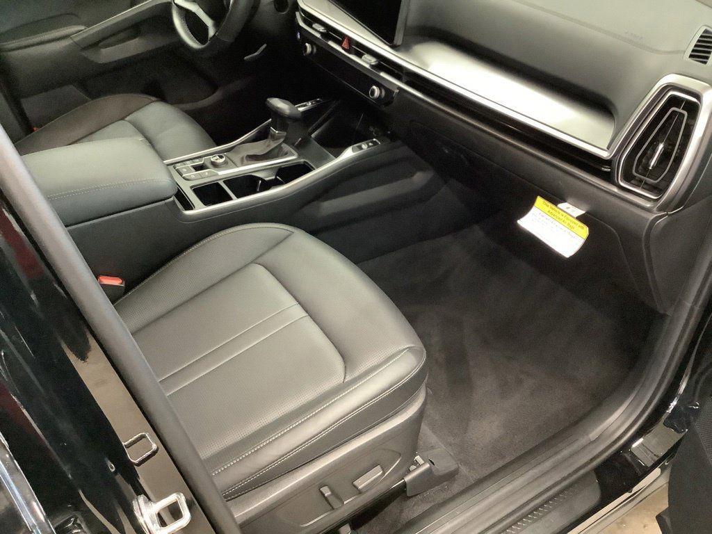 Certified 2026 Kia Sorento EX AWD/4WD image 22
