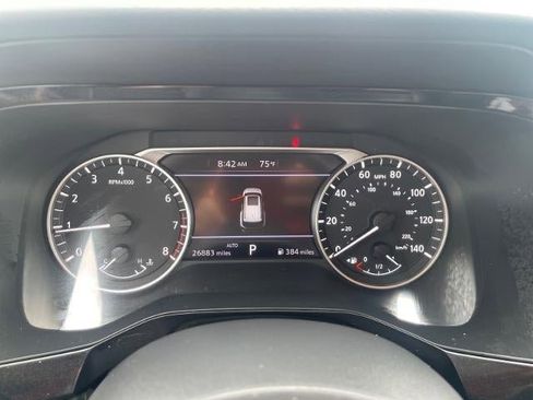 Used 2025 Nissan Pathfinder SV AWD/4WD image 10