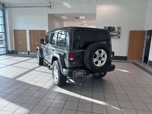Used 2021 Jeep Wrangler Unlimited Sport w/ Sun And Sound Package AWD/4WD image 16