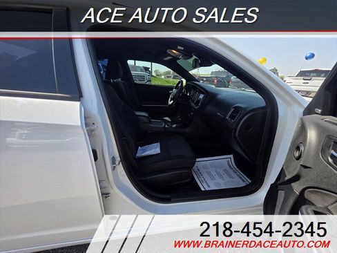 Used 2019 Dodge Charger SXT AWD/4WD image 8