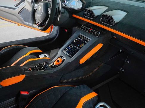 Used 2022 Lamborghini Huracan STO image 81