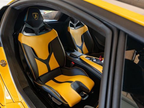 Used 2026 Lamborghini Temerario AWD/4WD image 24
