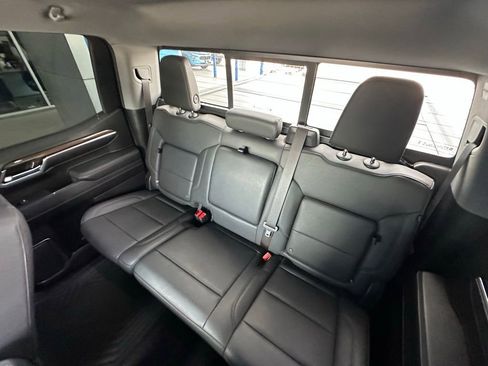 Used 2024 Chevrolet Silverado 1500 LT Trail Boss w/ Convenience Package II AWD/4WD image 23
