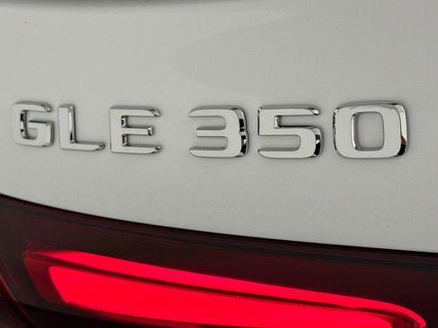 New 2026 Mercedes-Benz GLE 350 4MATIC image 9