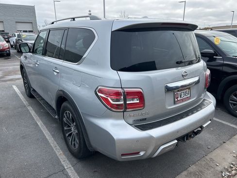 Used 2018 Nissan Armada SL w/ Moonroof Package image 3