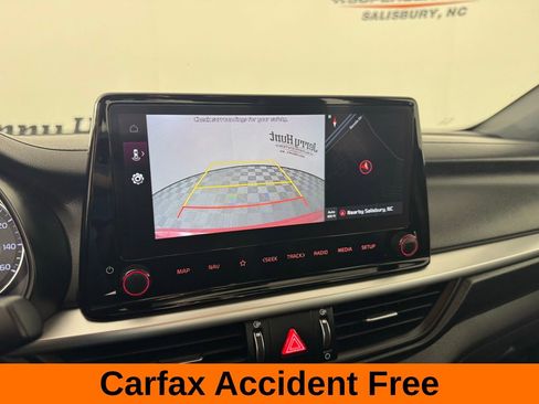 Used 2024 Kia Forte GT image 3