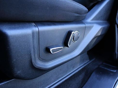 Used 2018 Ford F150 XLT w/ Equipment Group 302A Luxury AWD/4WD image 12