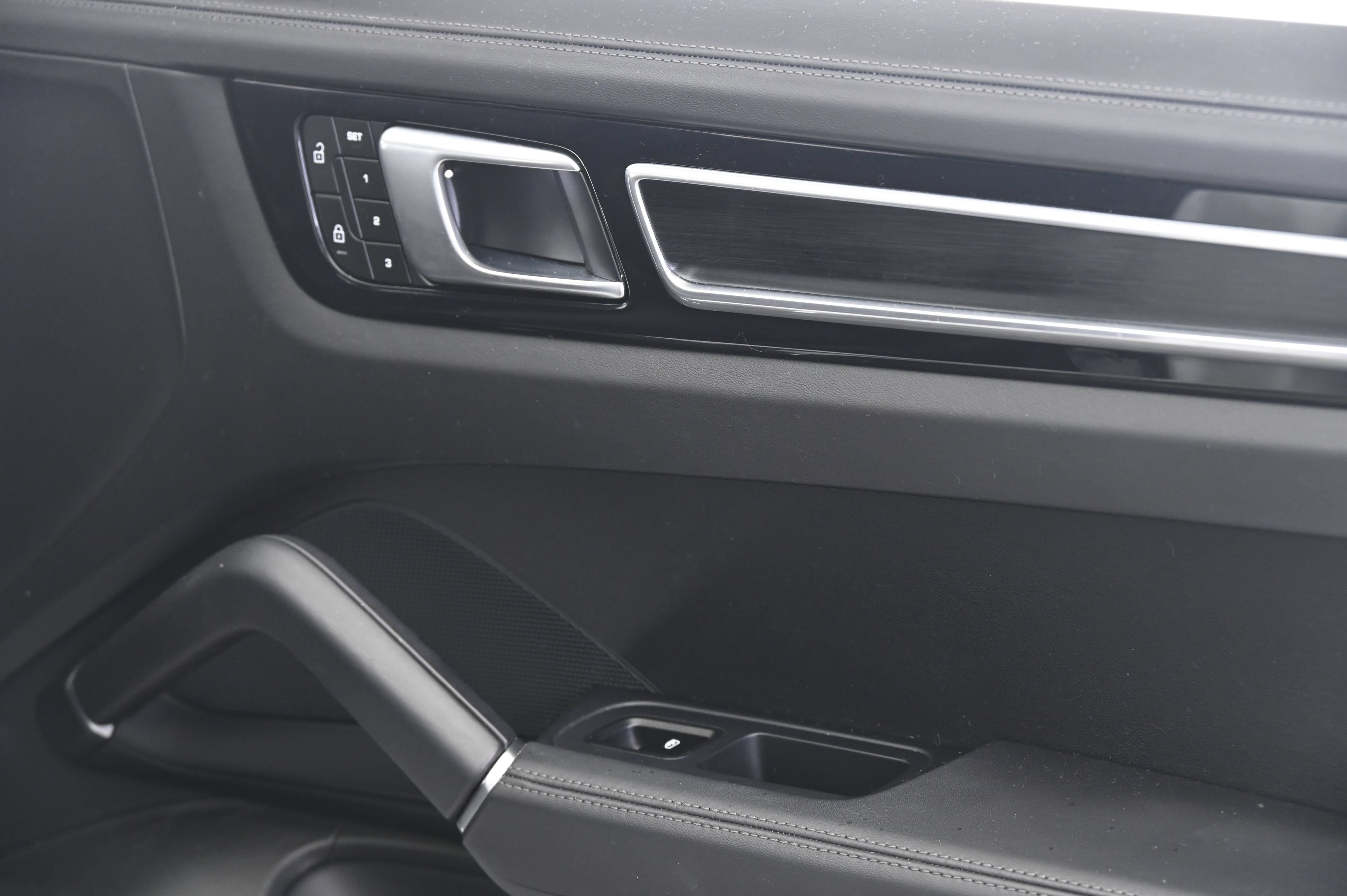 Certified 2023 Porsche Cayenne GTS AWD/4WD image 21