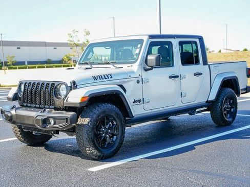 Used 2022 Jeep Gladiator Willys image 5