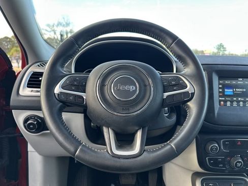 Used 2019 Jeep Compass Latitude image 25