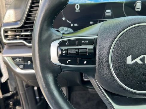Used 2025 Kia Sportage SX AWD/4WD image 24