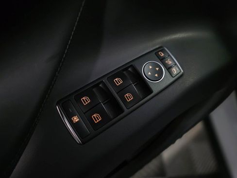 Used 2019 Tesla Model X Performance image 36