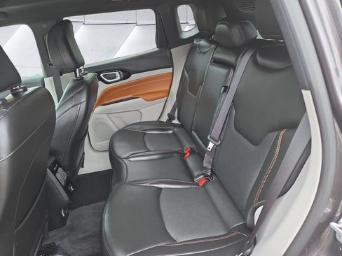 Certified 2023 Jeep Compass Limited w/ Sun and Sound Group AWD/4WD image 11