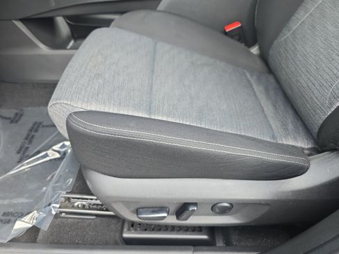 Certified 2023 Nissan Rogue SV FWD image 27