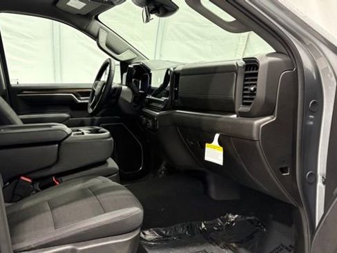 New 2026 Chevrolet Silverado 1500 LT image 18