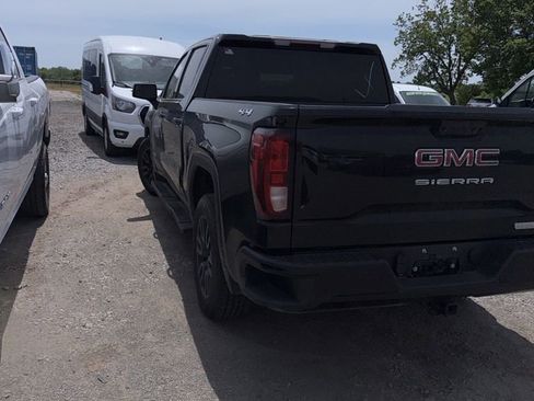 Used 2022 GMC Sierra 1500 Elevation w/ LPO, Elevation Black Package AWD/4WD image 10