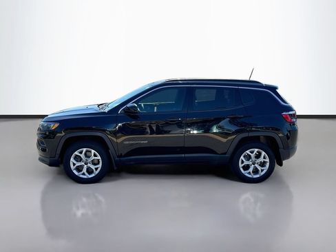 Used 2025 Jeep Compass Latitude AWD/4WD image 4