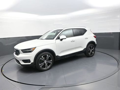 Used 2020 Volvo XC40 T4 Inscription w/ Protection Package Premier FWD image 35