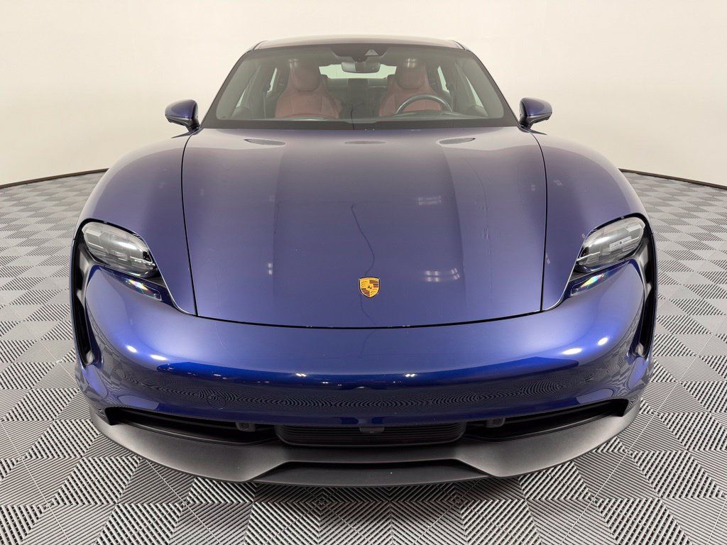 Used 2024 Porsche Taycan RWD image 9