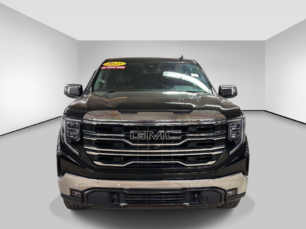 Used 2023 GMC Sierra 1500 SLT w/ SLT Premium Plus Package AWD/4WD image 7