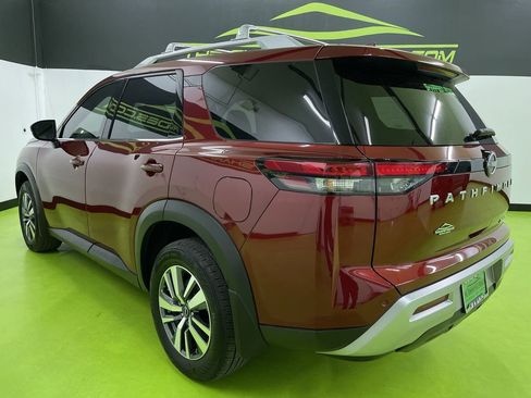 Used 2024 Nissan Pathfinder SL image 7