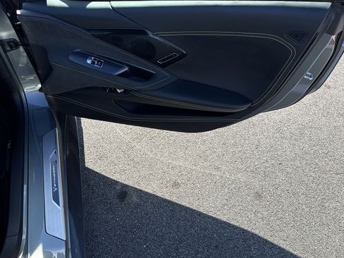 Used 2023 Chevrolet Corvette Stingray Premium Cpe w/ Z51 Performance Package image 16