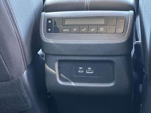 Used 2024 Nissan Pathfinder SV FWD image 24