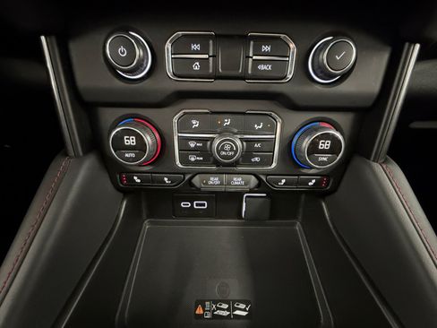 Used 2024 Chevrolet Tahoe RST w/ Luxury Package AWD/4WD image 23